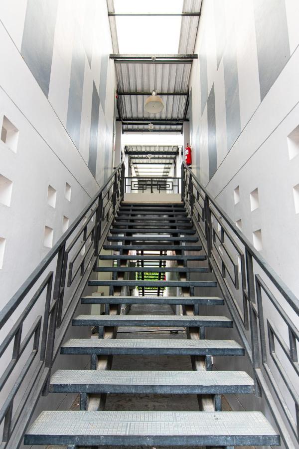 Matini Klong1 Hotel Rangsit Exterior photo