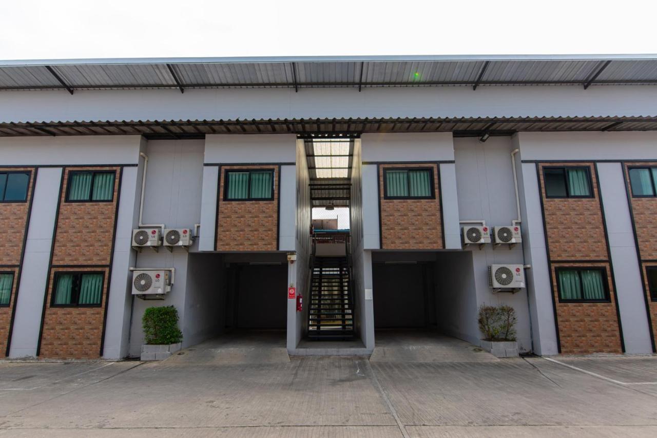 Matini Klong1 Hotel Rangsit Exterior photo