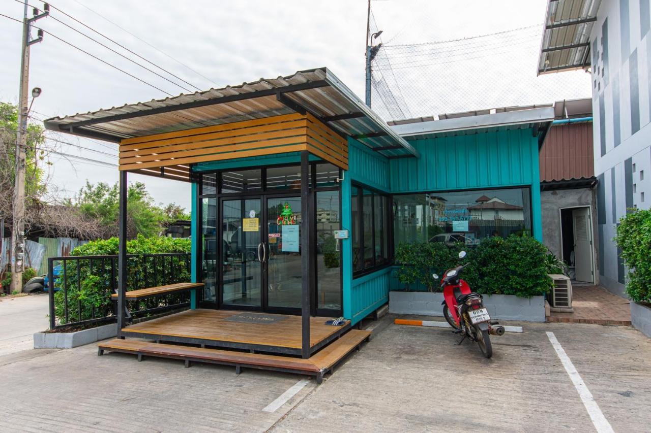 Matini Klong1 Hotel Rangsit Exterior photo