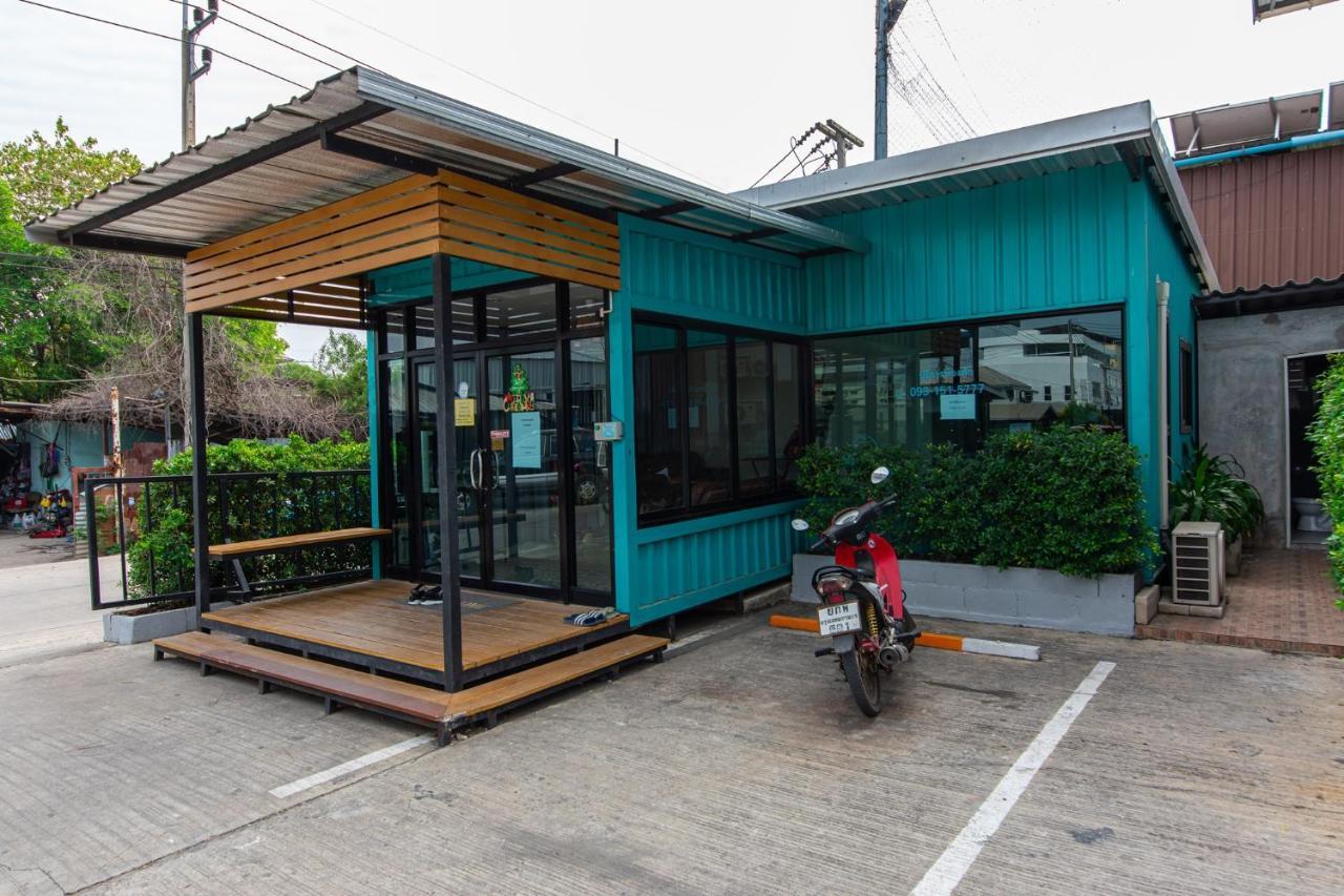 Matini Klong1 Hotel Rangsit Exterior photo